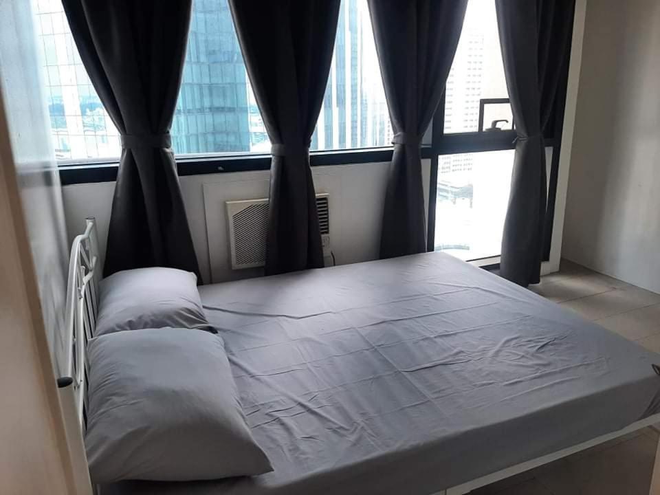 Spacious 2 Bedroom Unit With Pool Manila Luaran gambar
