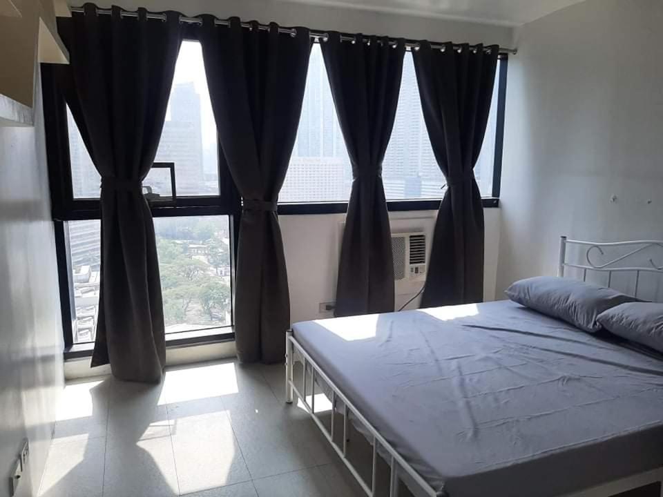 Spacious 2 Bedroom Unit With Pool Manila Luaran gambar